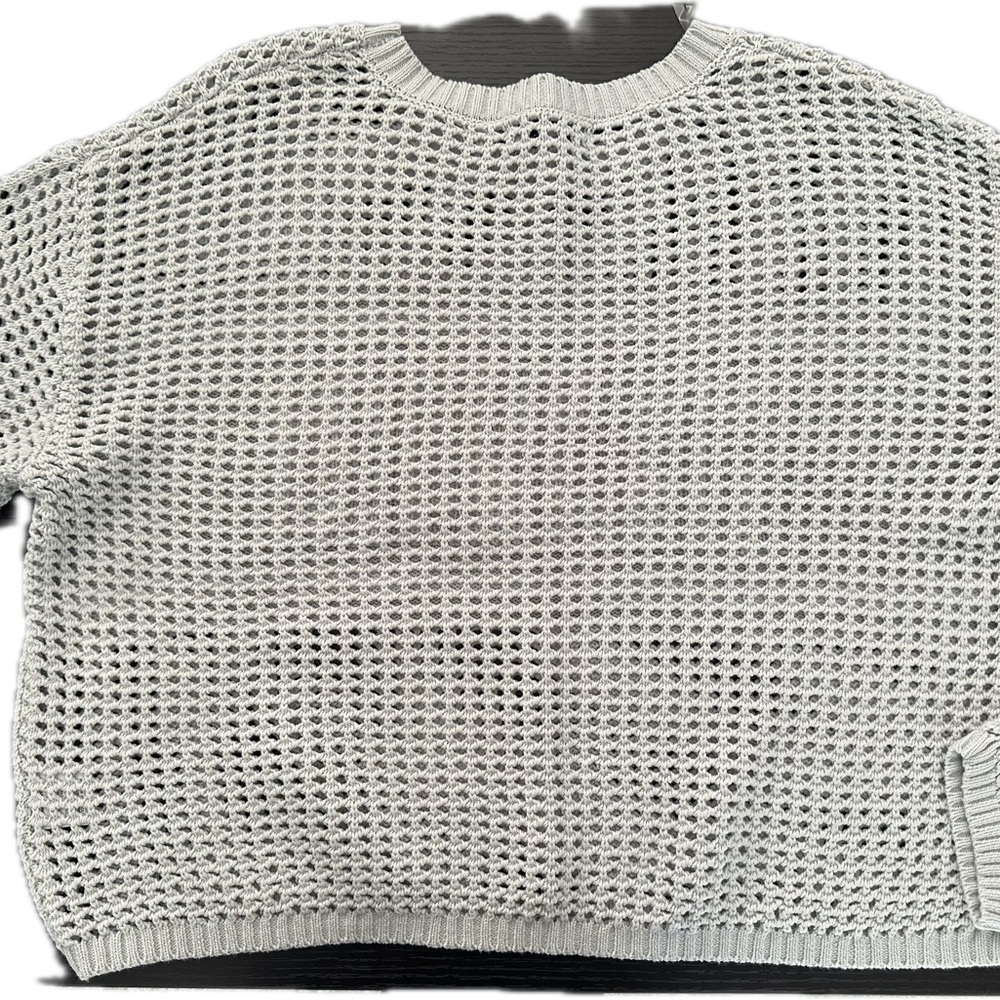 *New with tags** Gray Newport Sweater by Hooked Up - Picture 2 of 2